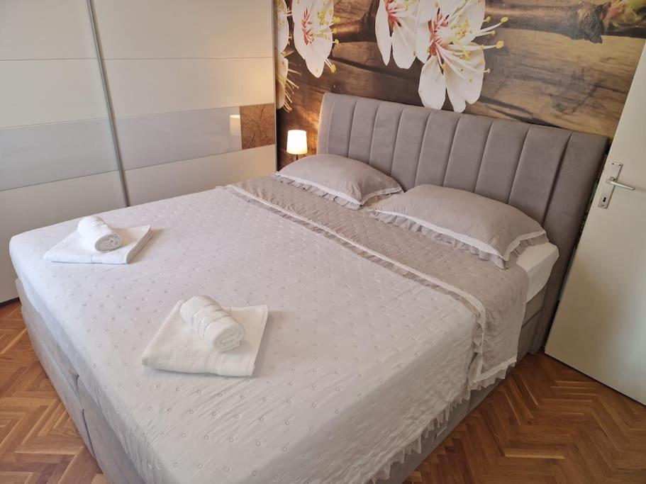 Apartment Pupila โซลิน ภายนอก รูปภาพ